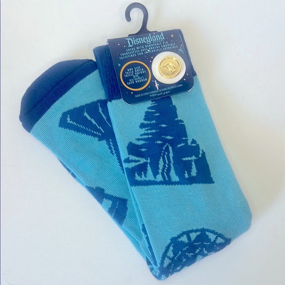 Disneyland Park Socks with Collectible D Pin